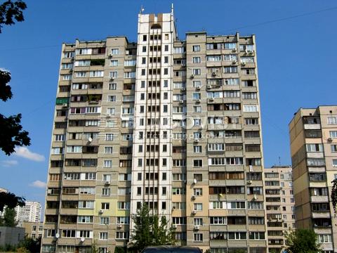 кімната за адресою Лариси Руденко вул., 13