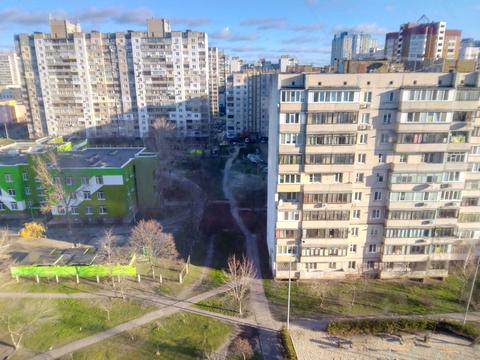 кімната за адресою Лариси Руденко вул., 13