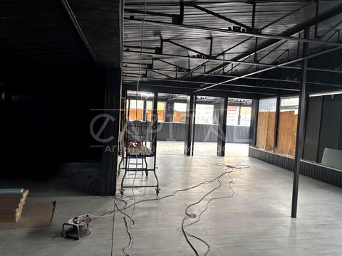 комерційна за адресою Олександра Довженка вул., 4-А