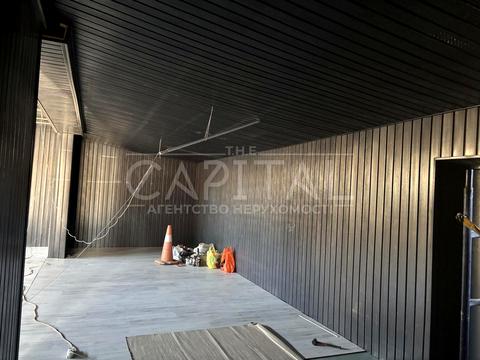 комерційна за адресою Олександра Довженка вул., 4-А