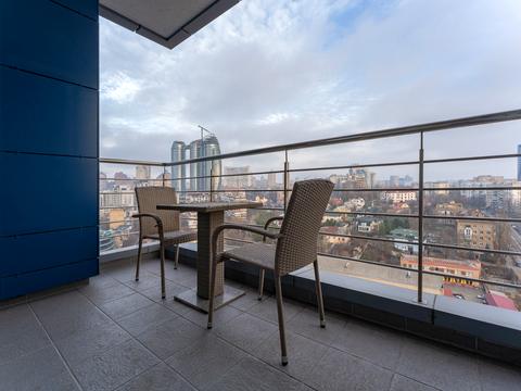 квартира за адресою Джона Маккейна вул. (Івана Кудрі), 7