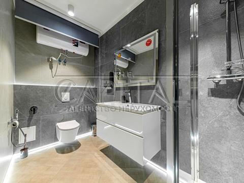 комерційна за адресою Андрія Верхогляда вул. (Михайла Драгомирова), 14-А