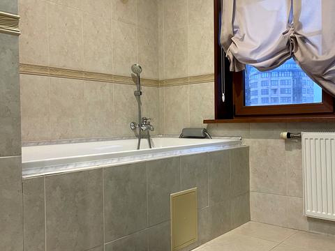 квартира за адресою Євгена Коновальця вул. (Щорса), 32-Б