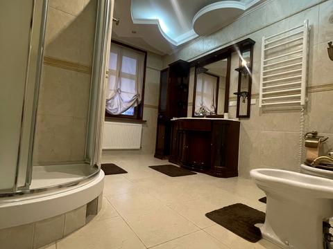 квартира за адресою Євгена Коновальця вул. (Щорса), 32-Б