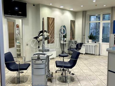 комерційна за адресою Петра Григоренка просп., 1-Б