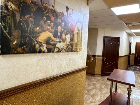 комерційна за адресою Здолбунівська вул., 9