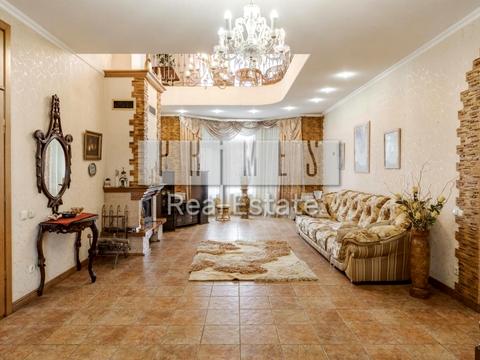 будинок за адресою Кар'єрна вул.