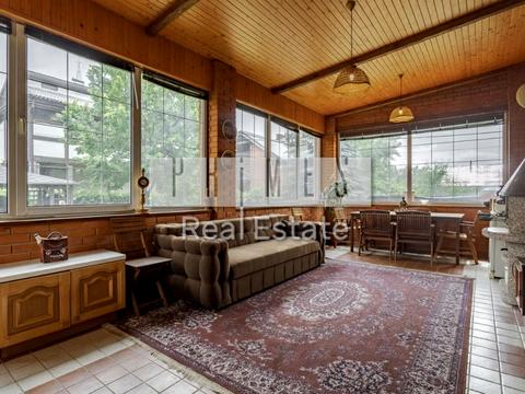 будинок за адресою Кар'єрна вул.