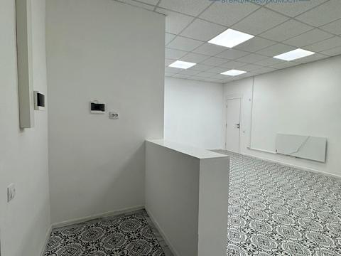 комерційна за адресою Машинобудівників вул., 29