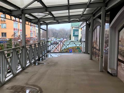 комерційна за адресою Володимира Івасюка просп. (Героїв Сталінграду), 4-А