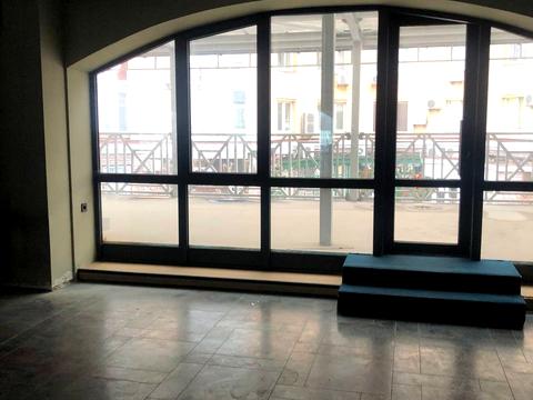 комерційна за адресою Володимира Івасюка просп. (Героїв Сталінграду), 4-А