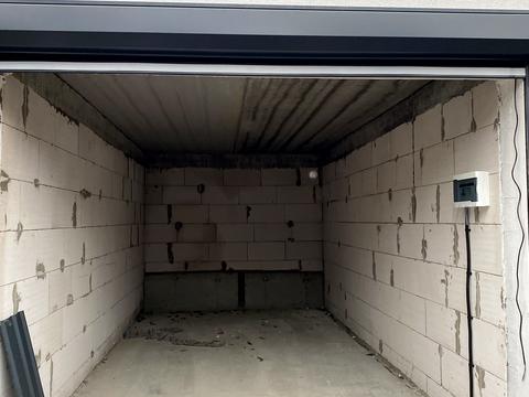 паркоместо по адресу Миколи Сингаївського ул. (Ново-Оскольская), 2