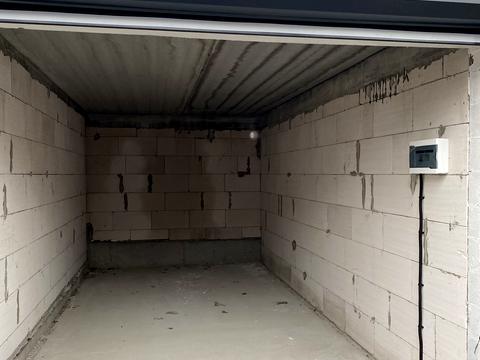 паркоместо по адресу Миколи Сингаївського ул. (Ново-Оскольская), 2