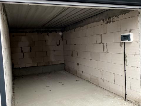 паркоместо по адресу Миколи Сингаївського ул. (Ново-Оскольская), 2