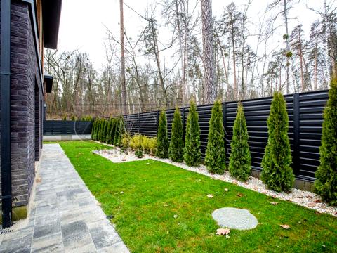 будинок за адресою Валерія Лобановського вул.