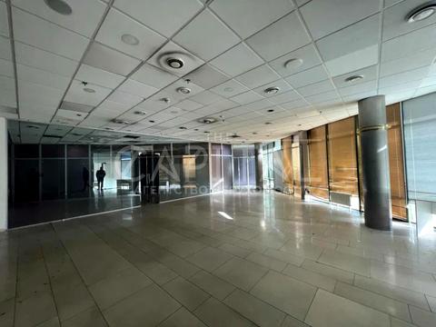 комерційна за адресою Басейна вул., 1