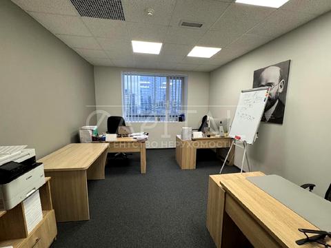 комерційна за адресою Київ, Шовковична вул., 42/44