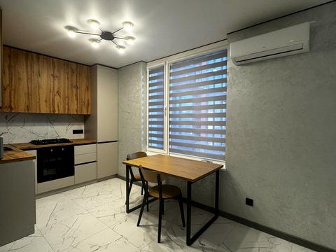 квартира за адресою Степана Бандери вул., (Будинок 4)