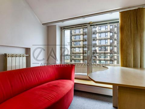 комерційна за адресою Левка Лук'яненка вул. (Маршала Тимошенка), 29