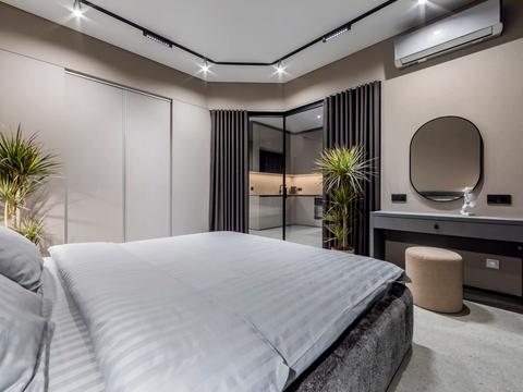 квартира за адресою Андрія Верхогляда вул. (Михайла Драгомирова), 5