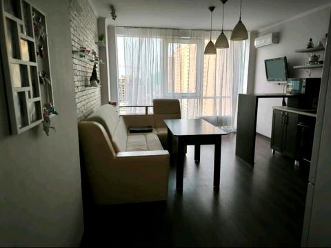 квартира за адресою В'ячеслава Чорновола вул., 9