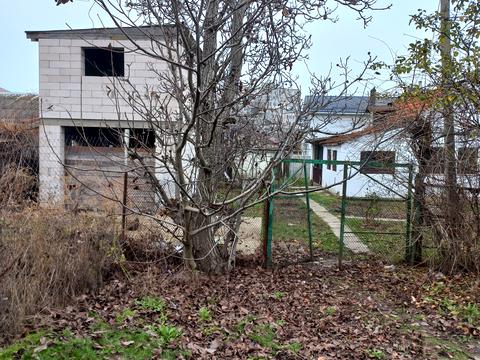 будинок за адресою Небесної сотні, 101