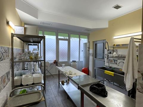 комерційна за адресою Олекси Довбуша вул., 15