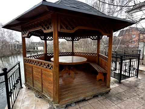 будинок за адресою Центральна вул.