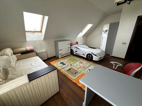 будинок за адресою Центральна вул.