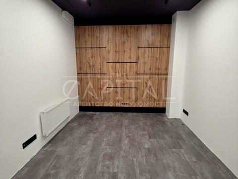 комерційна за адресою Андрія Верхогляда вул. (Михайла Драгомирова), 14-А