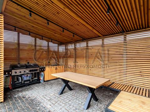 будинок за адресою Київ, Вишнева вул.