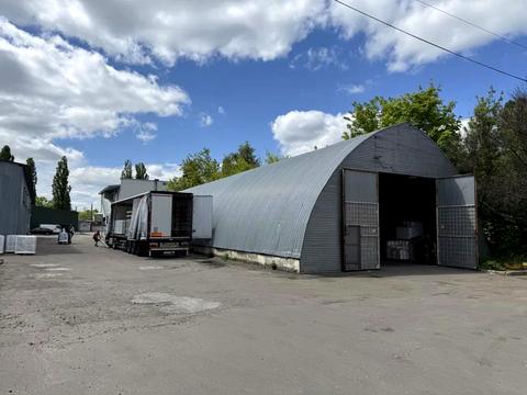 комерційна за адресою Малинська вул., 1