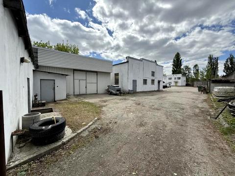 комерційна за адресою Малинська вул., 1