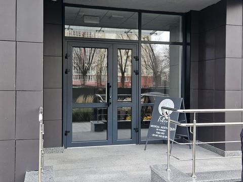 комерційна за адресою Микільсько-Слобідська вул., 10