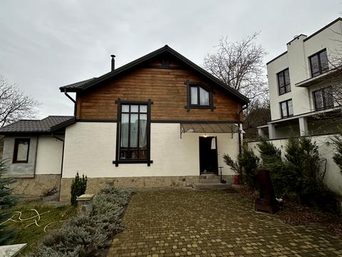 будинок за адресою с. Бережани, долинівка, 2