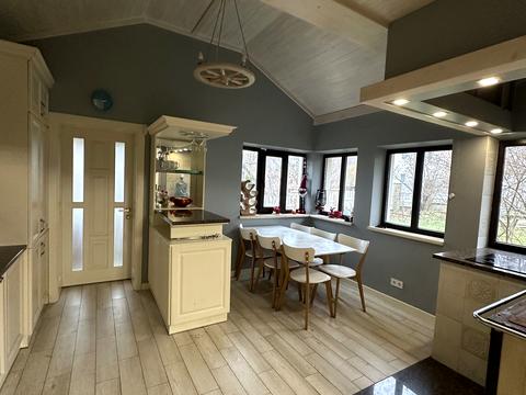 будинок за адресою с. Бережани, долинівка, 2