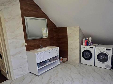 будинок за адресою Весняна вул.