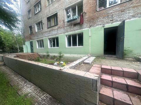 коммерческая по адресу Вячеслава Черновола ул., 1