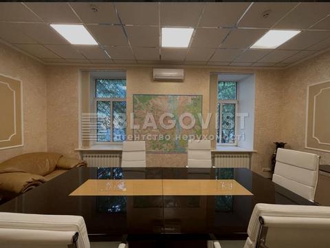 комерційна за адресою Панаса Мирного вул., 2/1