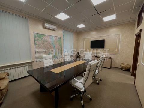 комерційна за адресою Панаса Мирного вул., 2/1