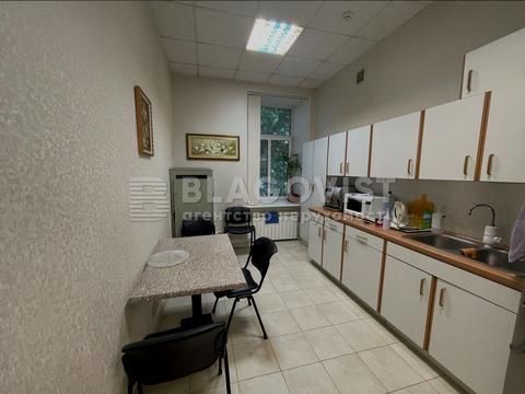 комерційна за адресою Панаса Мирного вул., 2/1