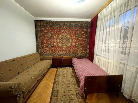 квартира за адресою Космонавтів просп., 62