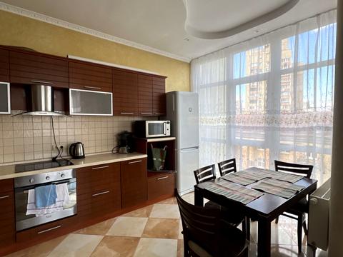 квартира за адресою Київ, Білоруська вул., 3