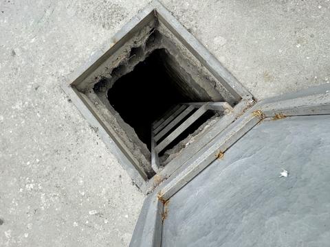 паркомісце за адресою Набережно-Рибальська дорога вул., (Будинок 15)