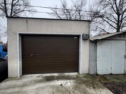 паркомісце за адресою Набережно-Рибальська дорога вул., (Будинок 15)