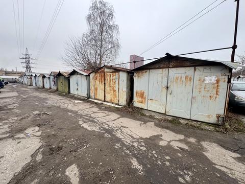паркомісце за адресою Набережно-Рибальська дорога вул., (Будинок 15)