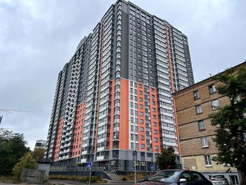 паркомісце за адресою Загорівська вул. (Багговутівська), 25