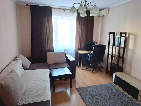 квартира за адресою Ревуцького вул., 5