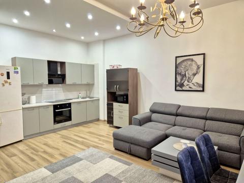 квартира за адресою Дмитра Яворницького просп. (Карла Маркса), 5