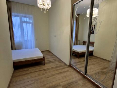 квартира за адресою Дмитра Яворницького просп. (Карла Маркса), 5